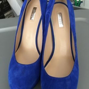Women’s Guess 9 1/2 chunky heel shoes.